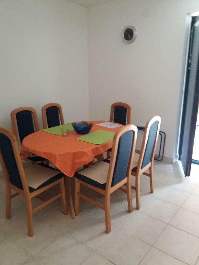 Apartman Koren Malinska Exterior foto